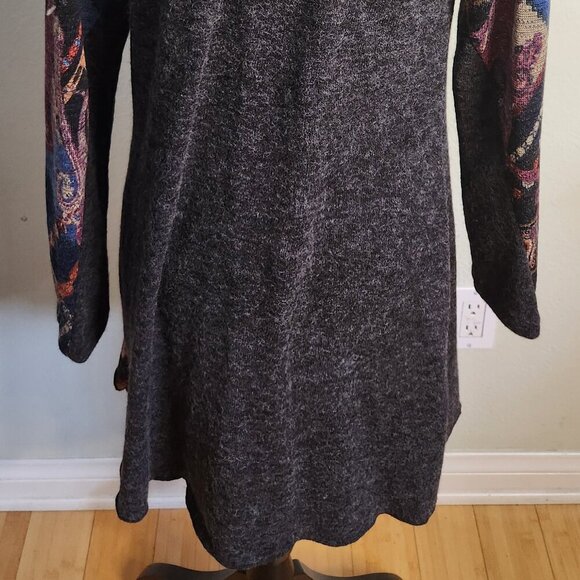 Yak & Yeti - Bohemian Contrast Pattern Sleeve Wrap Knit Tunic - Picture 8 of 8